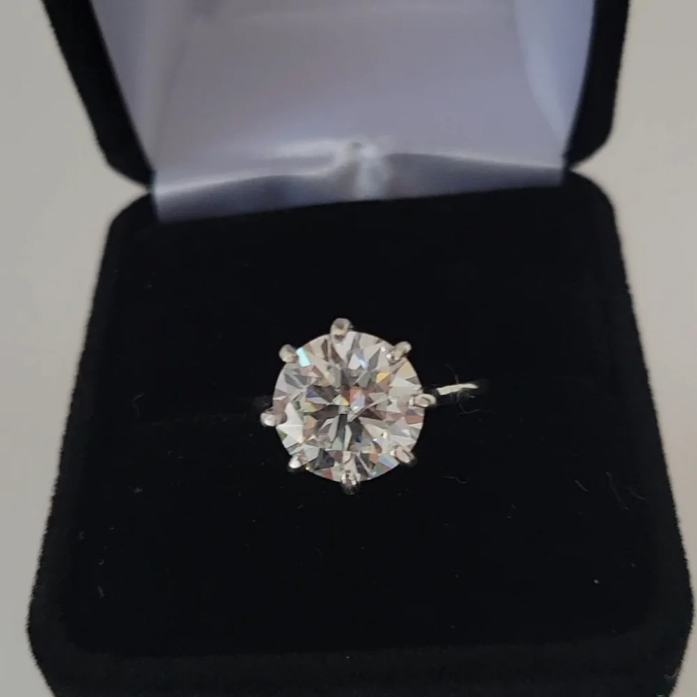 New 5ct Certified Moissanite Ring - Picture 6 of 12